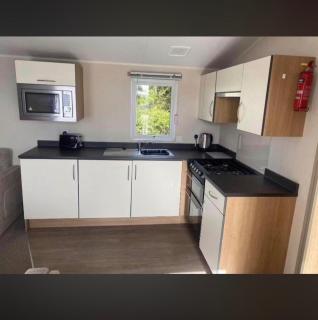 Holiday Home Sleeps 6 with Indoor Pool - 4