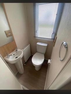 Holiday Home Sleeps 6 with Indoor Pool - 2