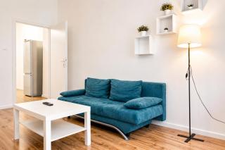 Spacious 2BR Apt with Ideal Location For Long Stay - 8
