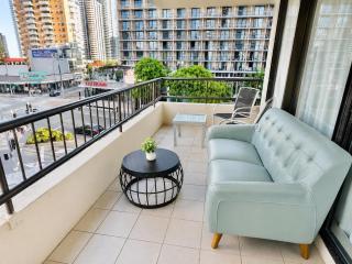 Surfers Paradise Cavill Pool Walk to Beach Orar Stays - 9