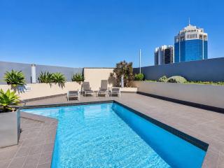 Surfers Paradise Cavill Pool Walk to Beach Orar Stays - 3