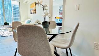 Heart of downtown Miami 2 Bed POOL & GYM - 8