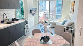 Heart of downtown Miami 2 Bed POOL & GYM - 2
