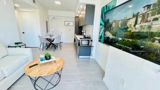 Heart of downtown Miami 2 Bed POOL & GYM - 1