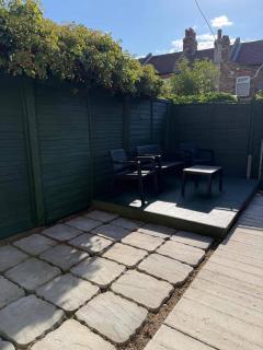 Cozy Gravesend Retreat with 2 Bedrooms - 9