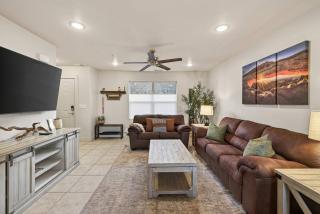 Red Rock Villa with Private Hot Tub and 2 King Suites - 6