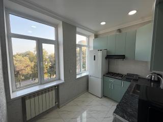 Central Boulevard 3BR Apartment and 2 Balconies with Amazing F1 View - 0