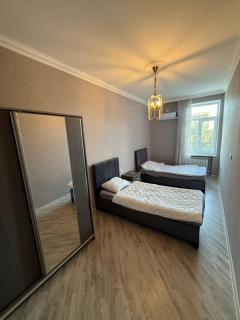 Central Boulevard 3BR Apartment and 2 Balconies with Amazing F1 View - 6