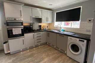 House Sleeps 4- Free Parking Garden Pet Friendly - 6