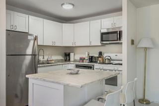 2BR Dual King Suite 5 min to DCA free parking - 7
