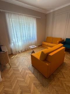 Charm Suites & Apartments - 8