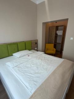 Charm Suites & Apartments - 4