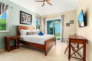 Peaceful 3 BR Villa with pool Near Santa Fe Waterpark - 1