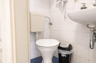 Stylish 2BR, Perfect Location & Well Connected - 6