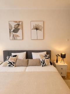 Cozy Belvedere Apartment - 9