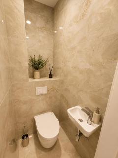 Cozy Belvedere Apartment - 1
