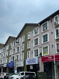 400 meters to uitm shah alam - 0