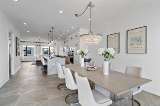 Paradise Living in Uptown Sarasota - 4