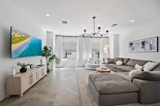 Paradise Living in Uptown Sarasota - 3