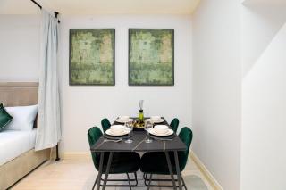 Modern Spacious City Stay, Sleeps 5, Near Arena - 1