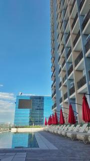 Stylish Makati Studio with Pool near Airport & BGC - 4