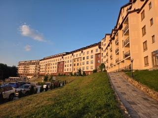 Golden Vista - 1