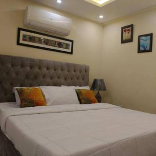 Daily Room Stay - Rizco Heights - 8
