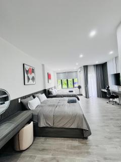 Lovely Townhouse near the Beach - 2