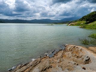Elee Villa - Waterfront Retreat with Victoria Reservoir & Mountain Views - 7
