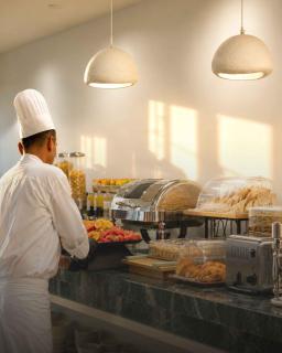 AL Hyatt Relax Hotel - 8
