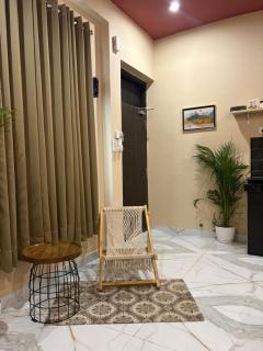 Red Flag Rusk Studio 1RK Ayuwan Singh Nagar Near Airport - 8