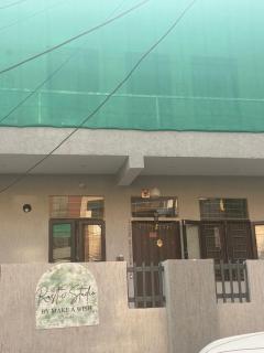 Red Flag Rusk Studio 1RK Ayuwan Singh Nagar Near Airport - 3