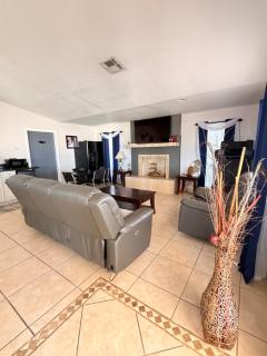 Royal Inn Pearsall - 3
