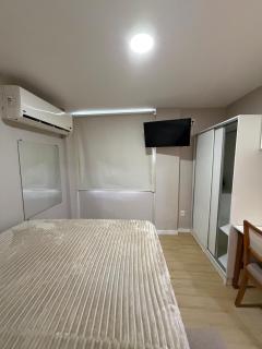 studio 306 | wifi | JC STAYS - 2