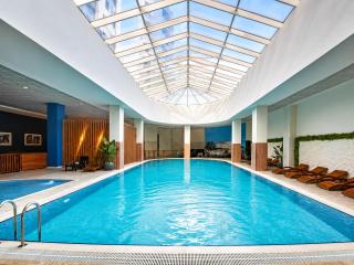 20th Floor Amazing View, Spa & Fitness Parking APT - 5