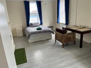 Family Rooms in Glenamaddy - 0