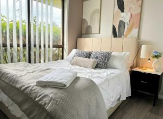 Spacious 3BR Family Home Sleeps 6 Crestmead - 2