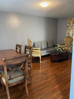 Friends and Family 3-Bedroom House - 7