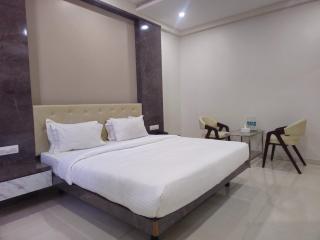 Hotel King Raama - 1