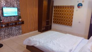 Lux Suites Apartment - 1