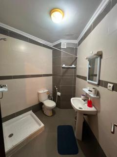 Spacious 3BR City Center Apt Near Beach - Wi-Fi - 2