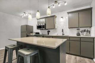 Beautiful Contemporary Suite #04 - 2