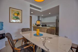 NEW UNIT WITH BEACH AND POOL ACCESS - N B301 - 3