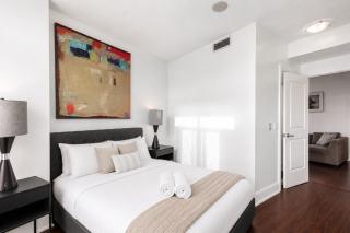 Luxurious 2BR 2BATH Condo Steps from Square One - 7