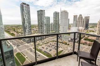 Executive 2BR 2BATH Condo with Lakeview Steps from SQ1 - 9