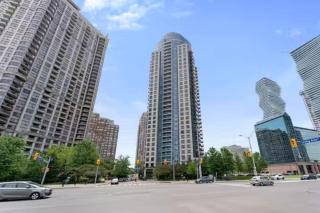 Executive 2BR 2BATH Condo with Lakeview Steps from SQ1 - 5
