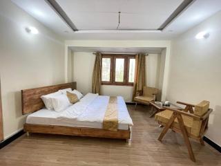 Velora Hunza - 1