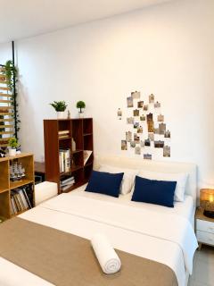 Cozy 1BR with City View WiFi PS4 Parking - 2