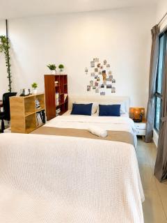 Cozy 1BR with City View WiFi PS4 Parking - 6