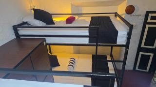 Secret Surf Hostel - 1